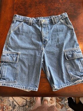 VTG Carhartt Denim Cargo Blue Jean Short B82 DST Size 36 Inseam 9”